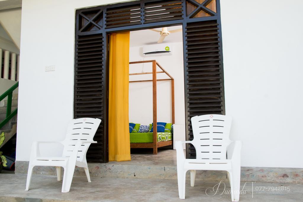 Cheeky Monkey Surf Camp Hotell Weligama Eksteriør bilde
