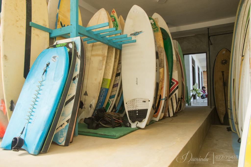 Cheeky Monkey Surf Camp Hotell Weligama Eksteriør bilde