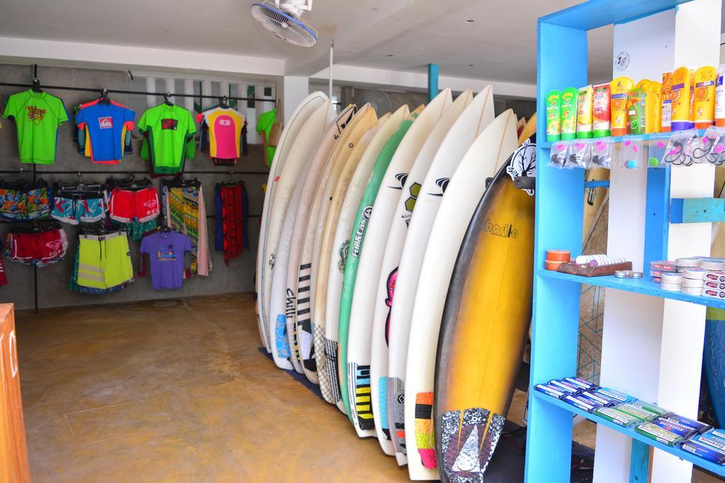 Cheeky Monkey Surf Camp Hotell Weligama Eksteriør bilde