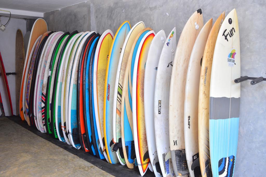 Cheeky Monkey Surf Camp Hotell Weligama Eksteriør bilde